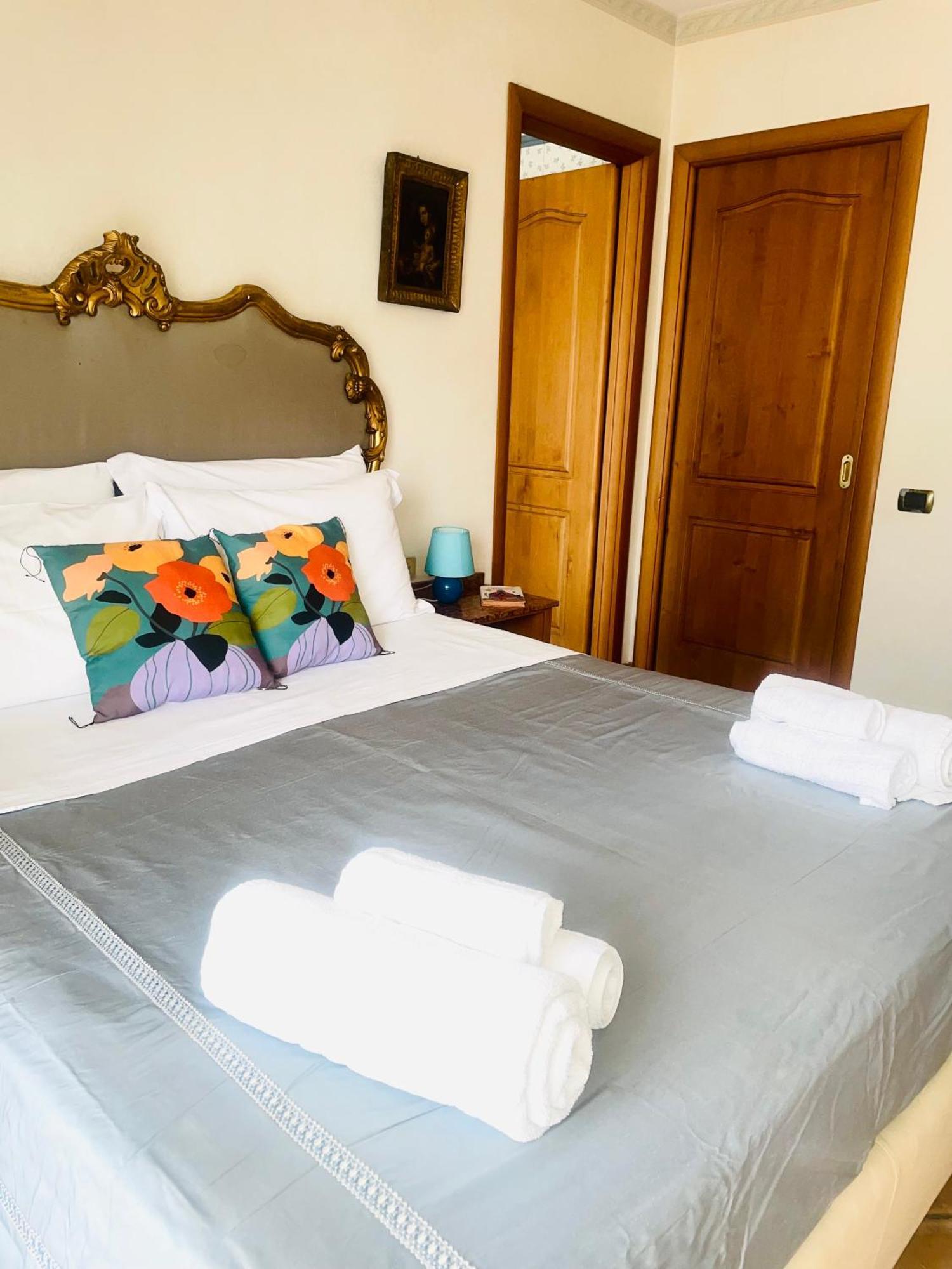 La Casa Di Erica Bed & Breakfast Naples Exterior photo